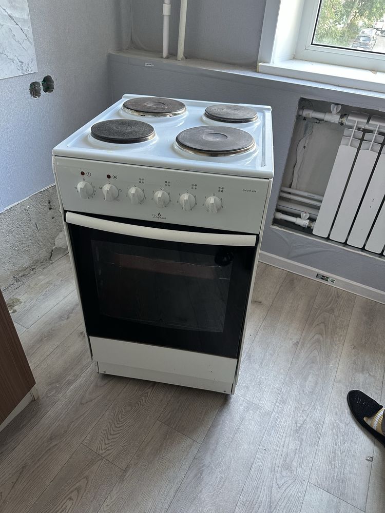 Продам плиту электрическую