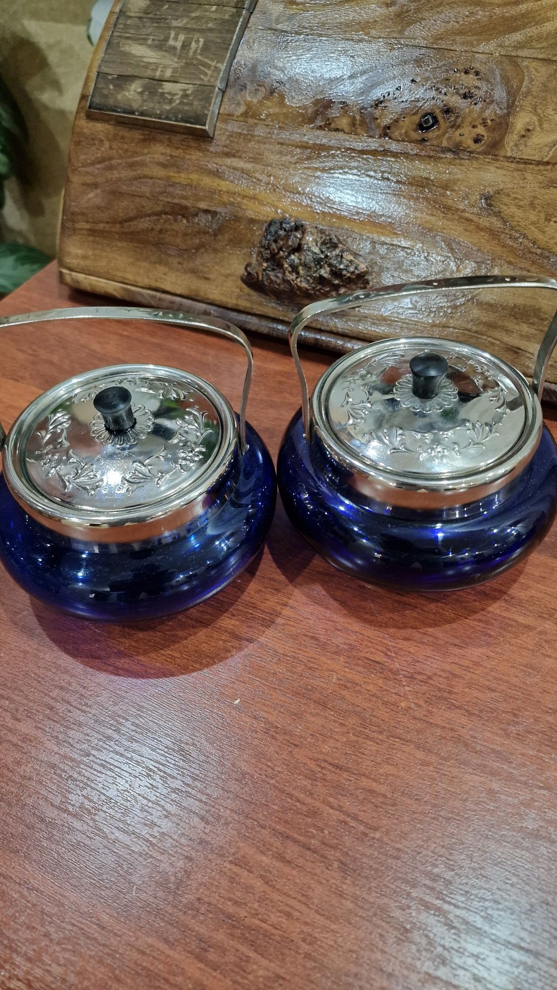 Сахарница СССР,кобальтовое стекло,в новом состоянии.