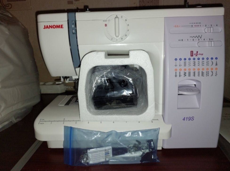 Швейная машина janome 419s. Японская.