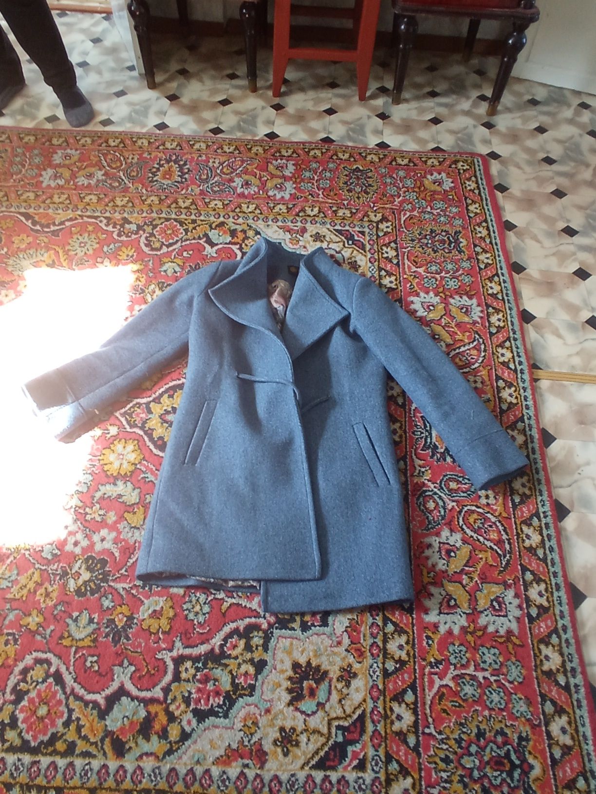 отдам куртки и пальто