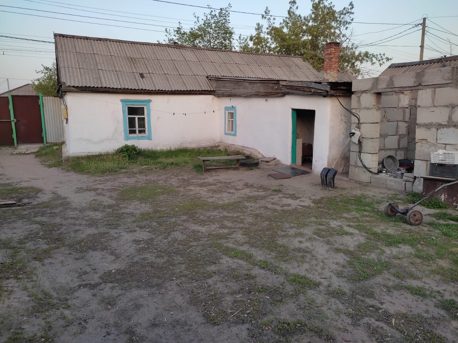 Продам старый дом, можно под снос, строительство, 5 соток,