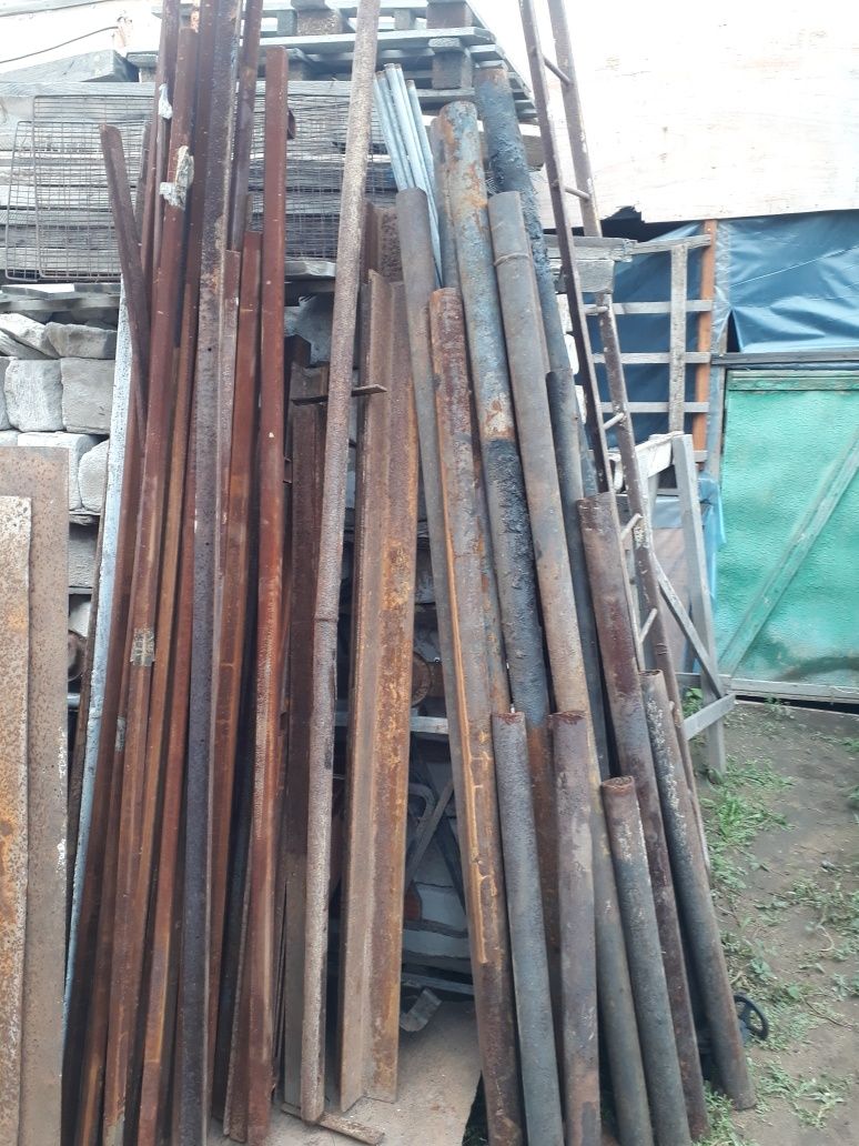 Продам металл труба  уголок лист .
