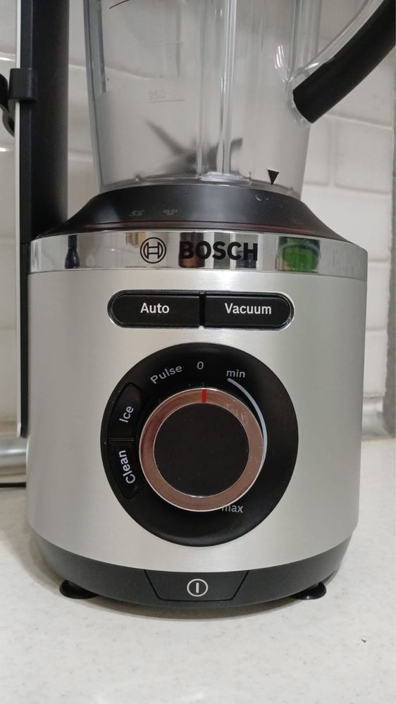 Стационарный вакуумный блендер Bosch VitaPower Serie 8