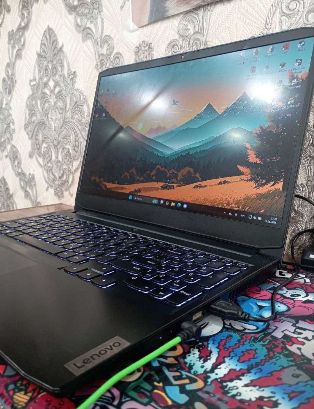 Игровой ноутбук Lenovo