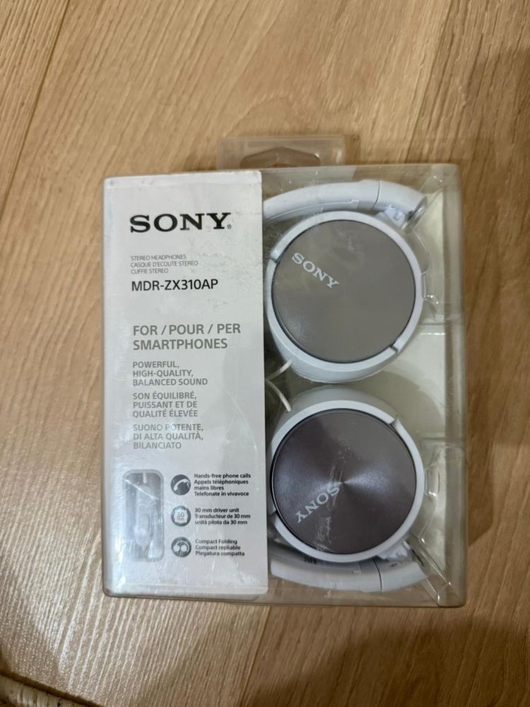 Продается наушники Sony