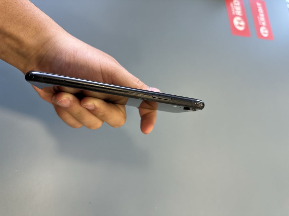 Iphone Xr черный цвет