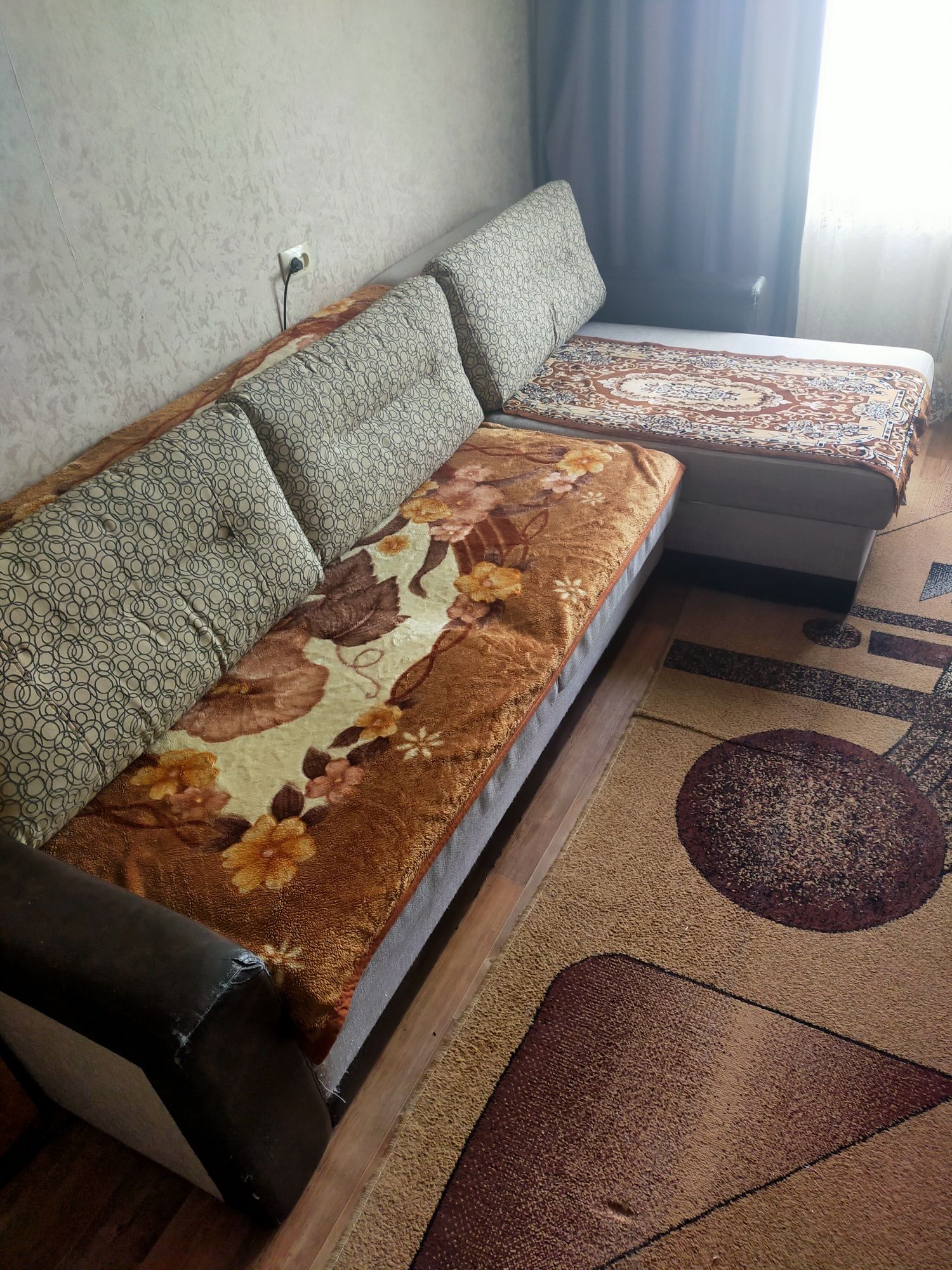 Продам угловой диван
