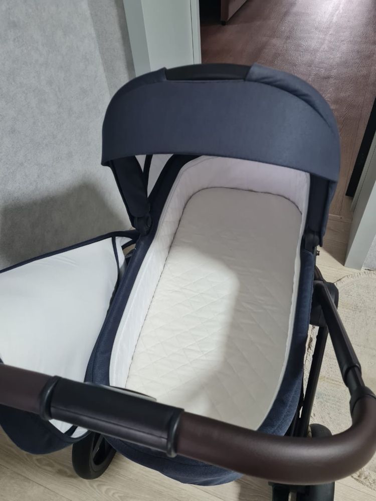 Продам детскую коляску