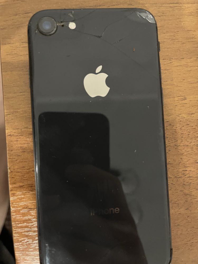 Айфон,Iphone 8 64гб продается