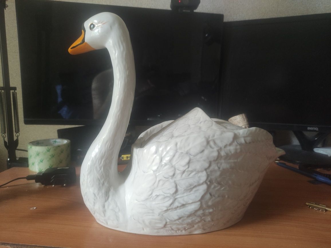 Продам супницу СССР (Лебедь)