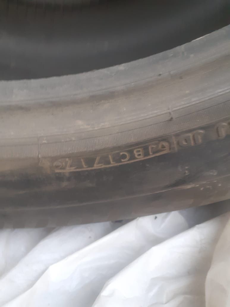 Продам зимнюю резину, Bridgestone Blizzak, размер 285/50 R20