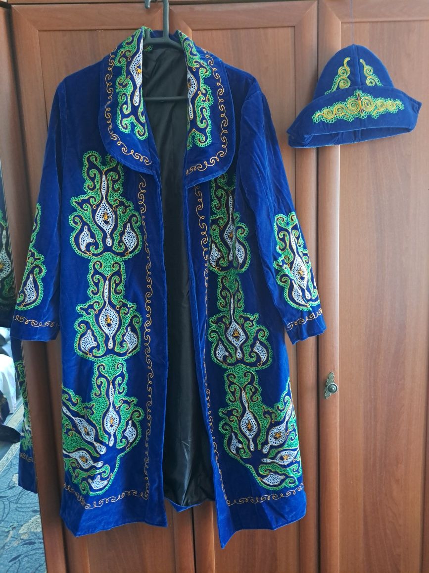 Продаётся  абсолютно новый чапан
