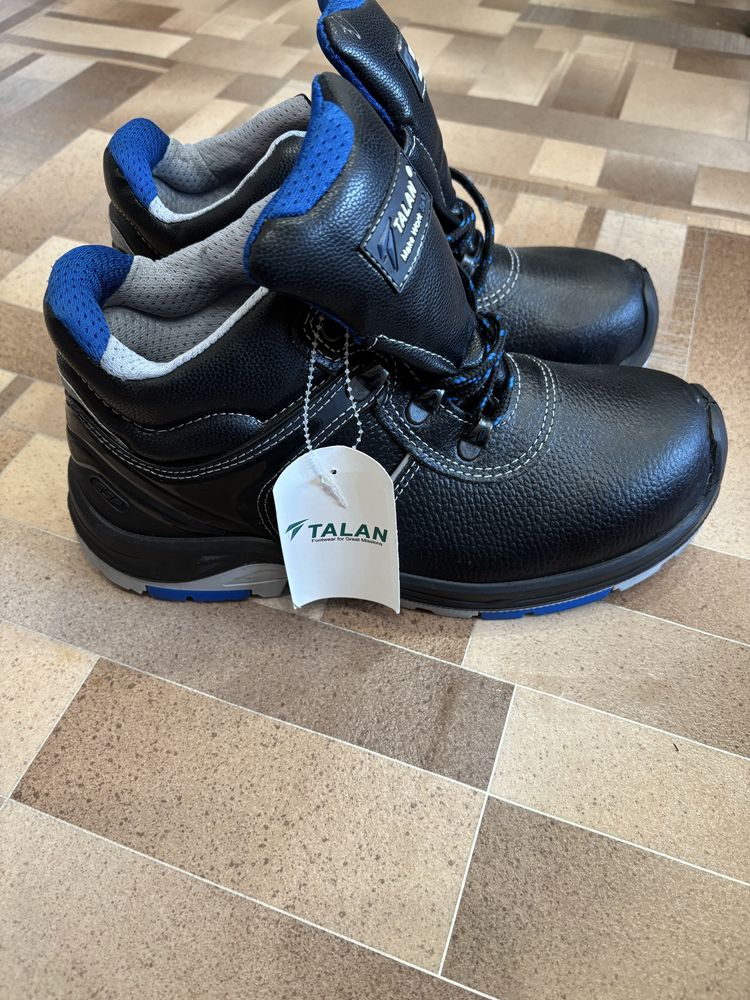 Продам ботинки 41 размер