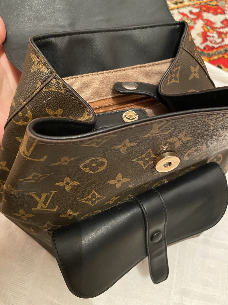 продается рюкзак Louis Vuitton