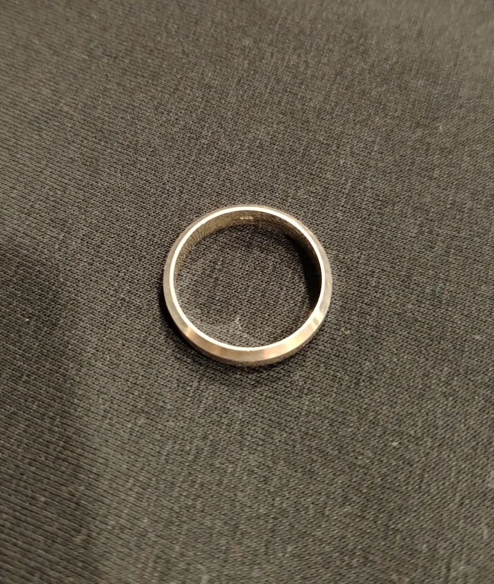 Серебряное кольцо