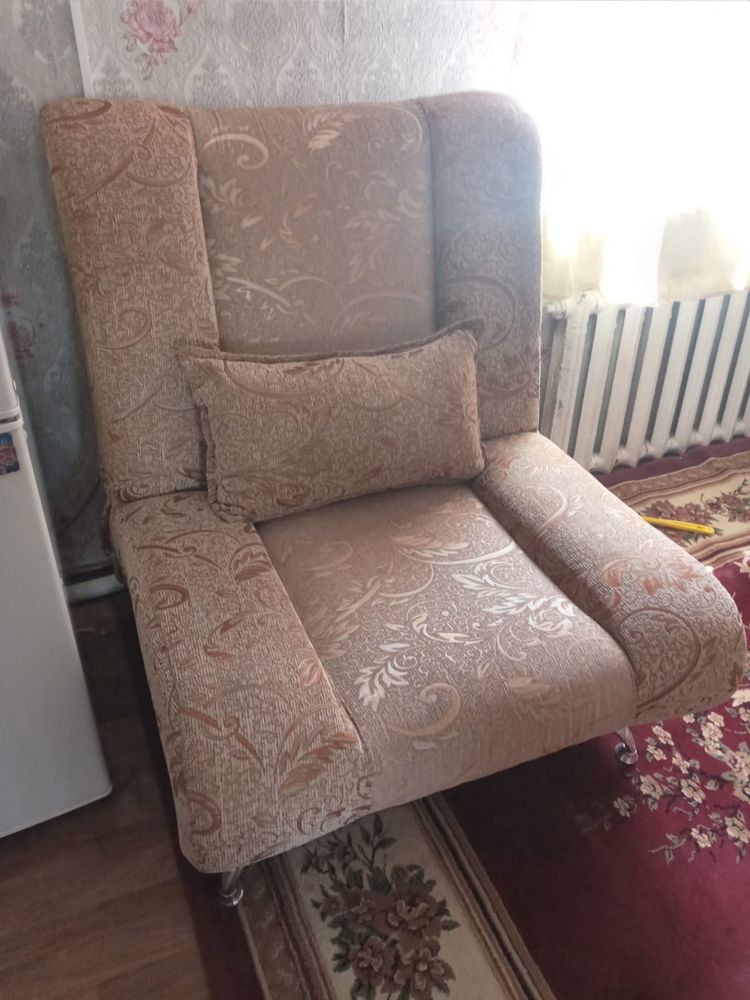Продам диван в отличном состоянии