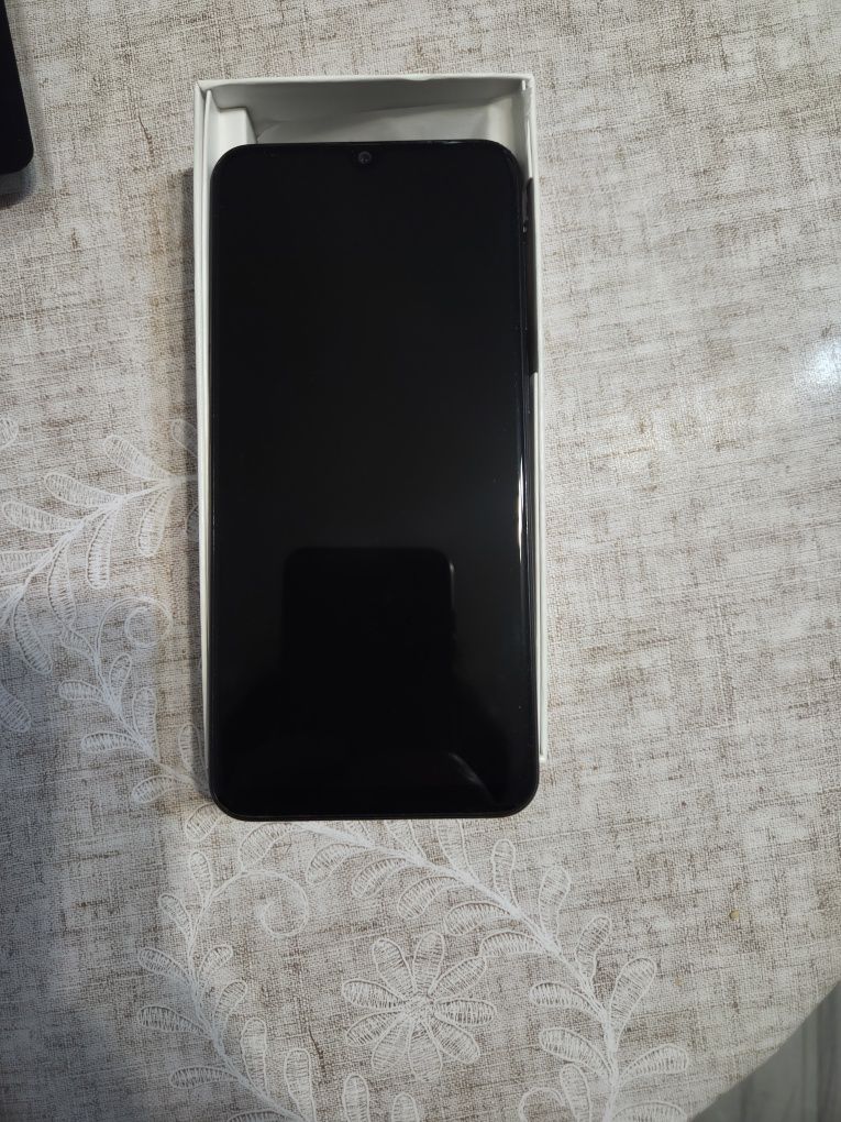 Телефон Samsung A50 бу