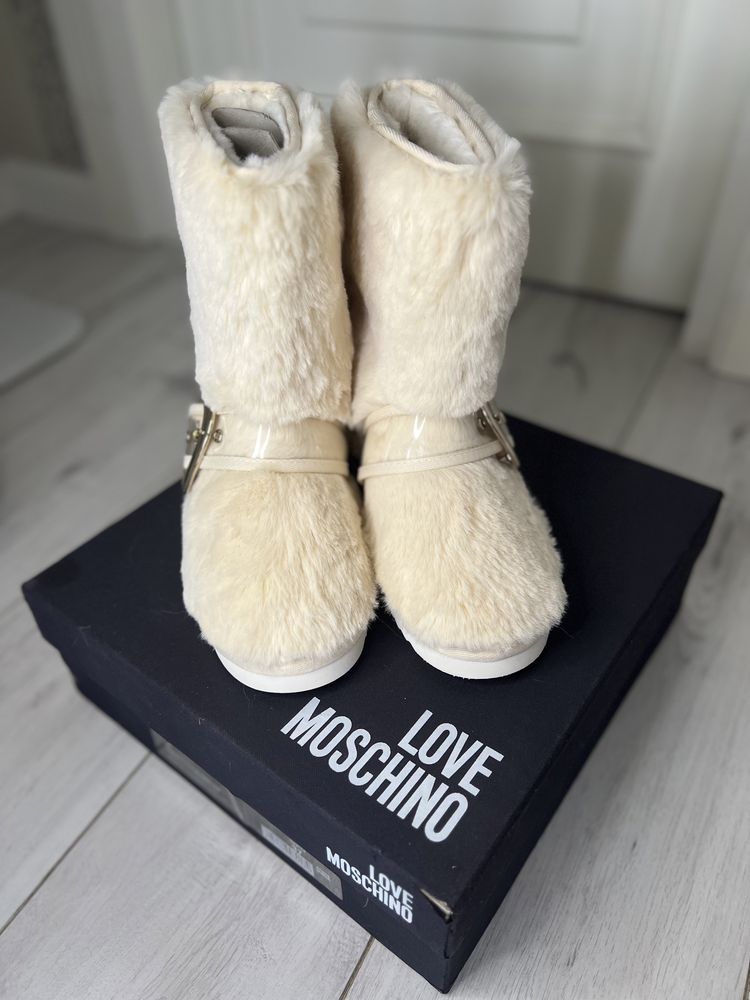 Обувь унты Love Moschino 37-38 р