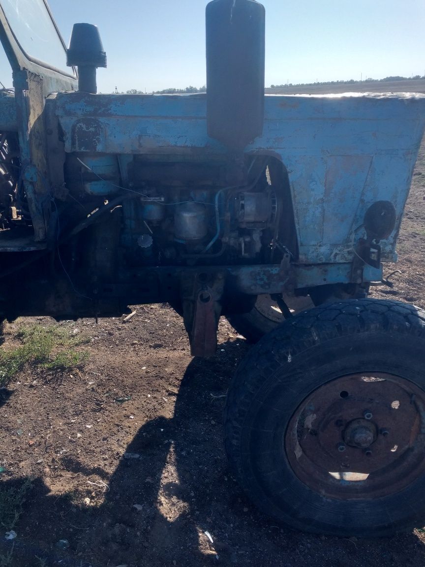 Продам трактор мтз 80. Кабина мтз 50.