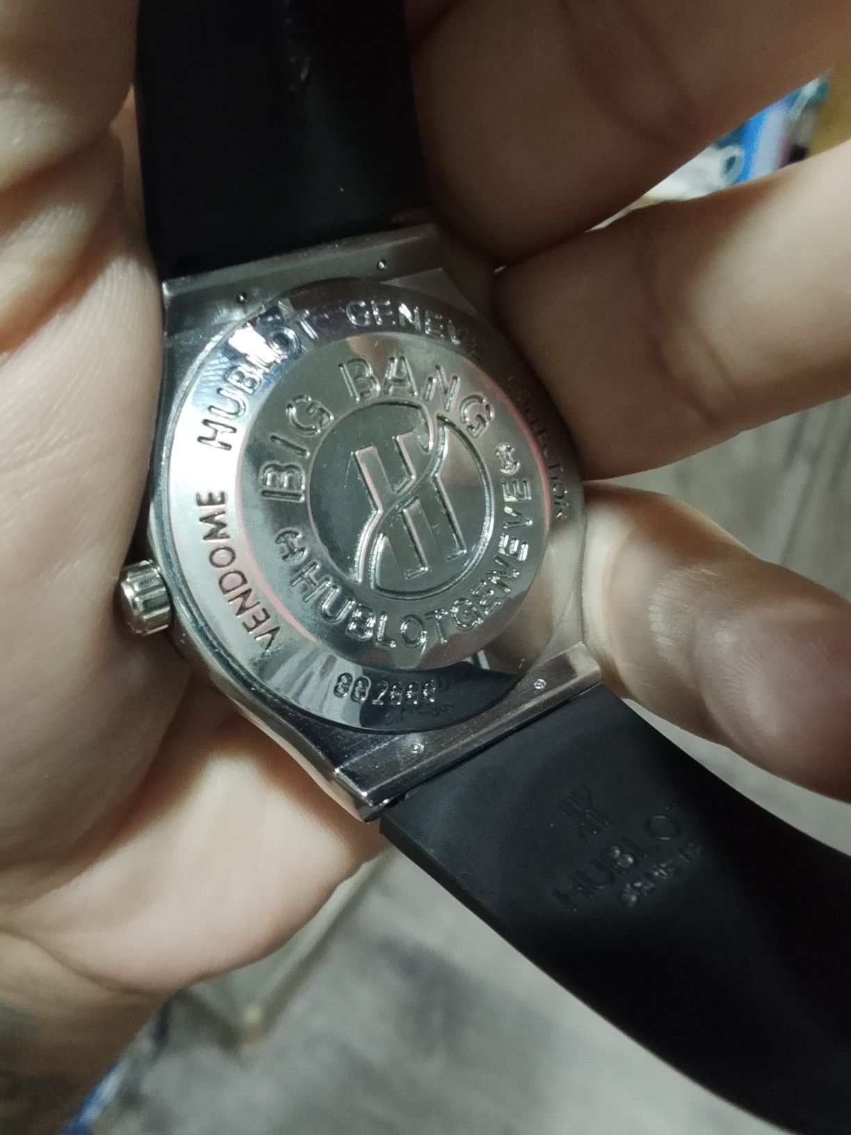 Продам часы HUBLOT