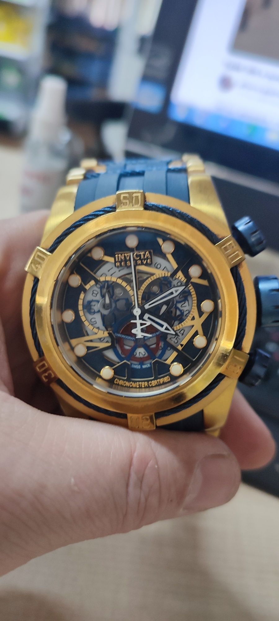 Продаю Часы InVicta