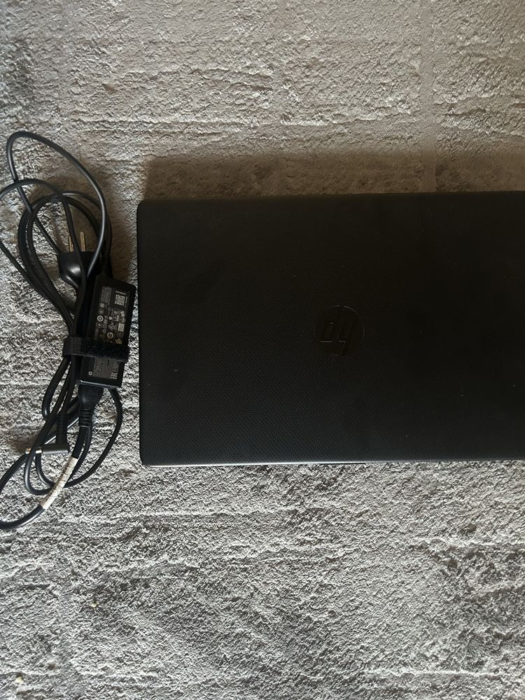 Ноутбук hp………………