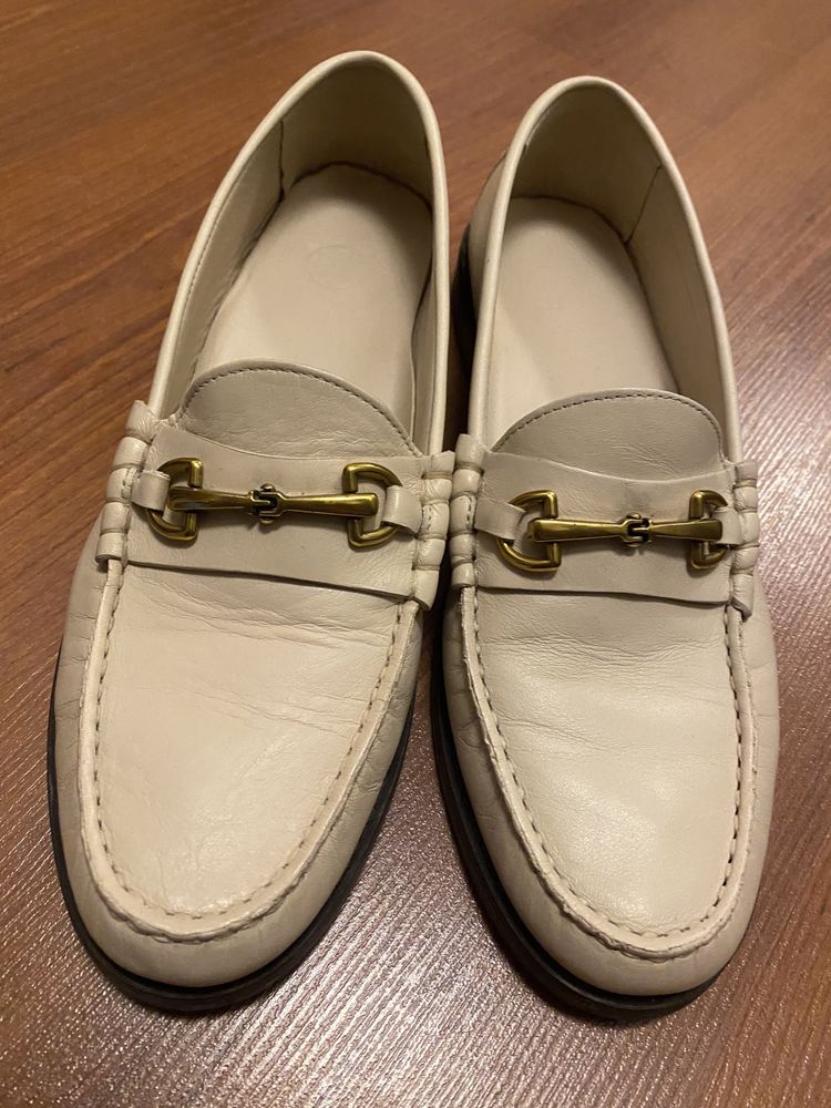 Продаю лоферы Massimo Dutti