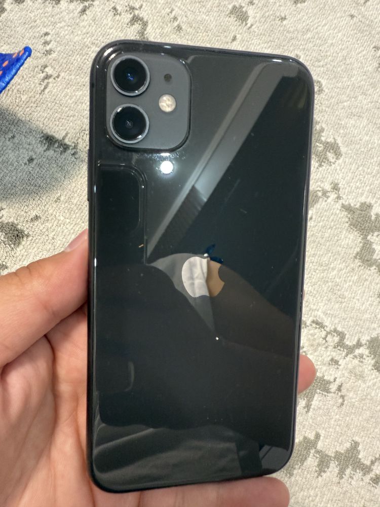 Продам iPhone 11