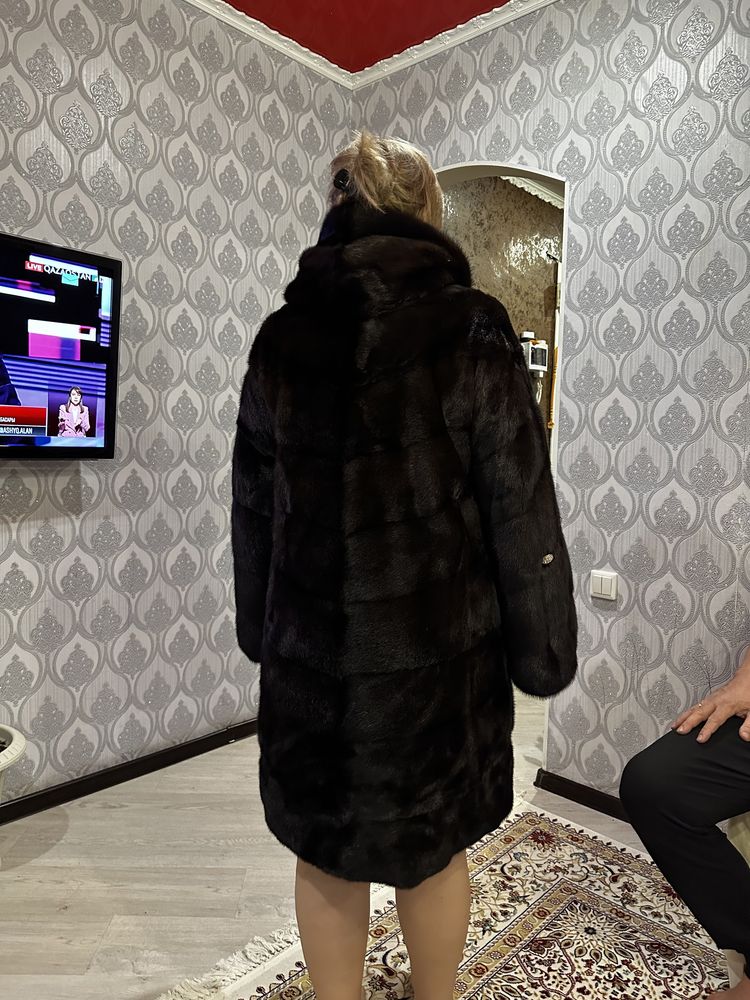 Продам норковую шубу в отличном состоянии!!!