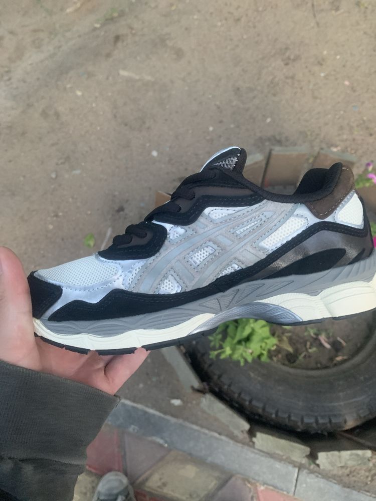 продам asics Gel-Nyc