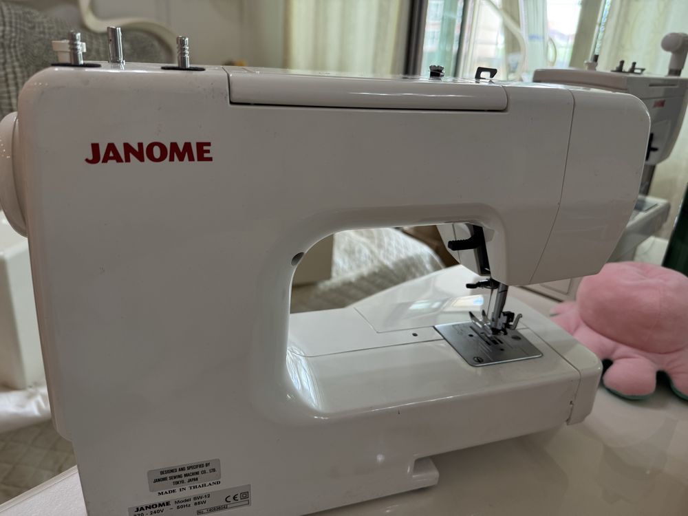 Швейная машинка Janome