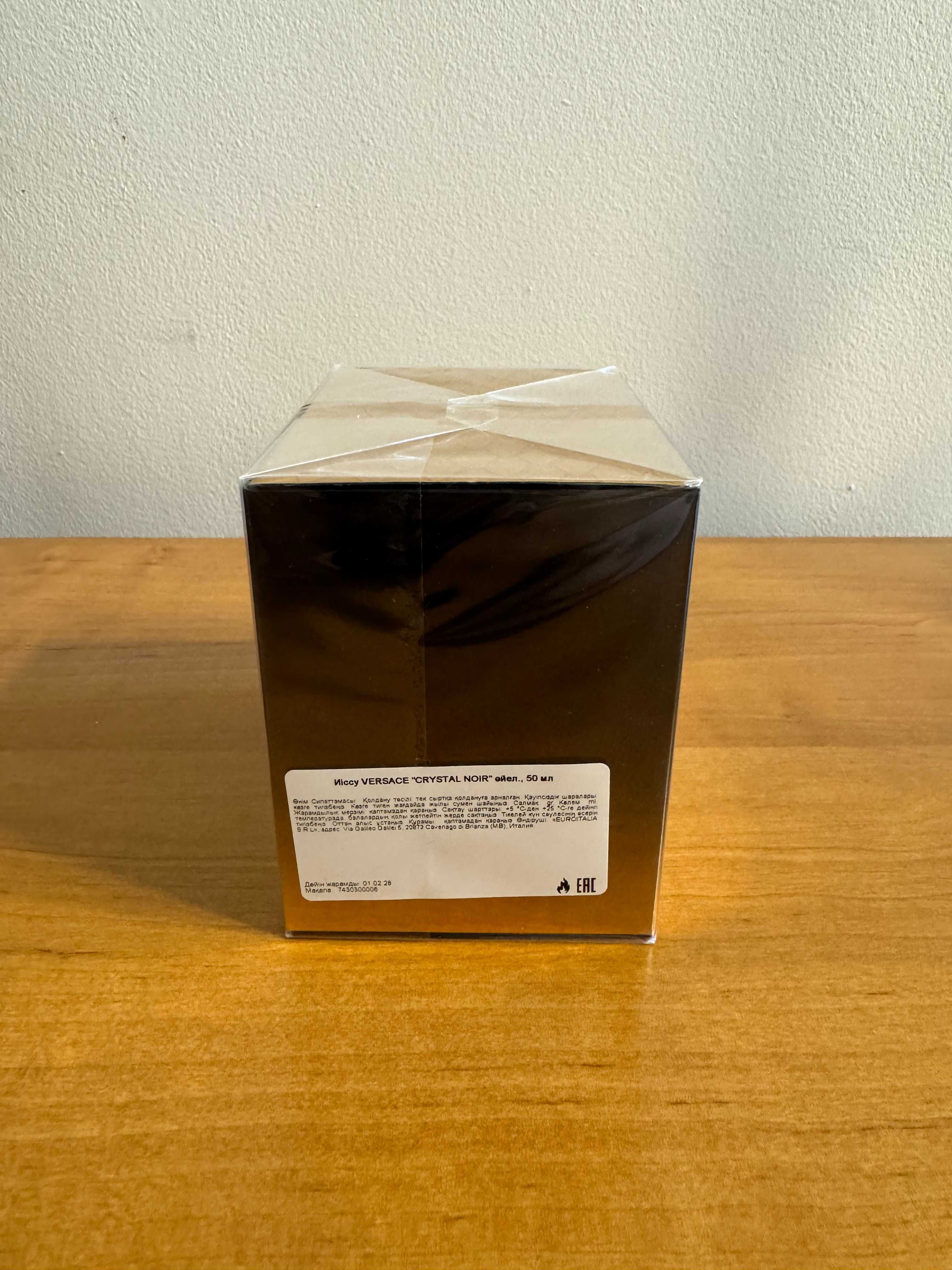 Versace Crystal Noir туалетная вода для женщин. 50 мл. Новый. Оригинал