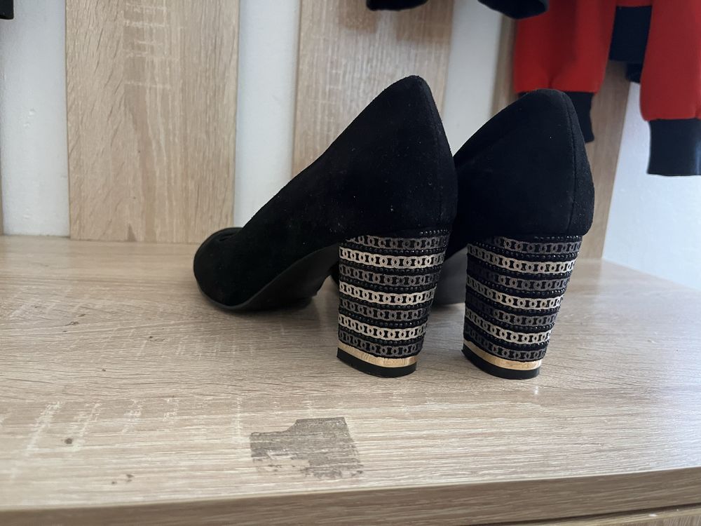 Продам туфли 39размер
