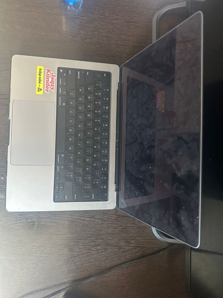 MacBook pro 14 2021