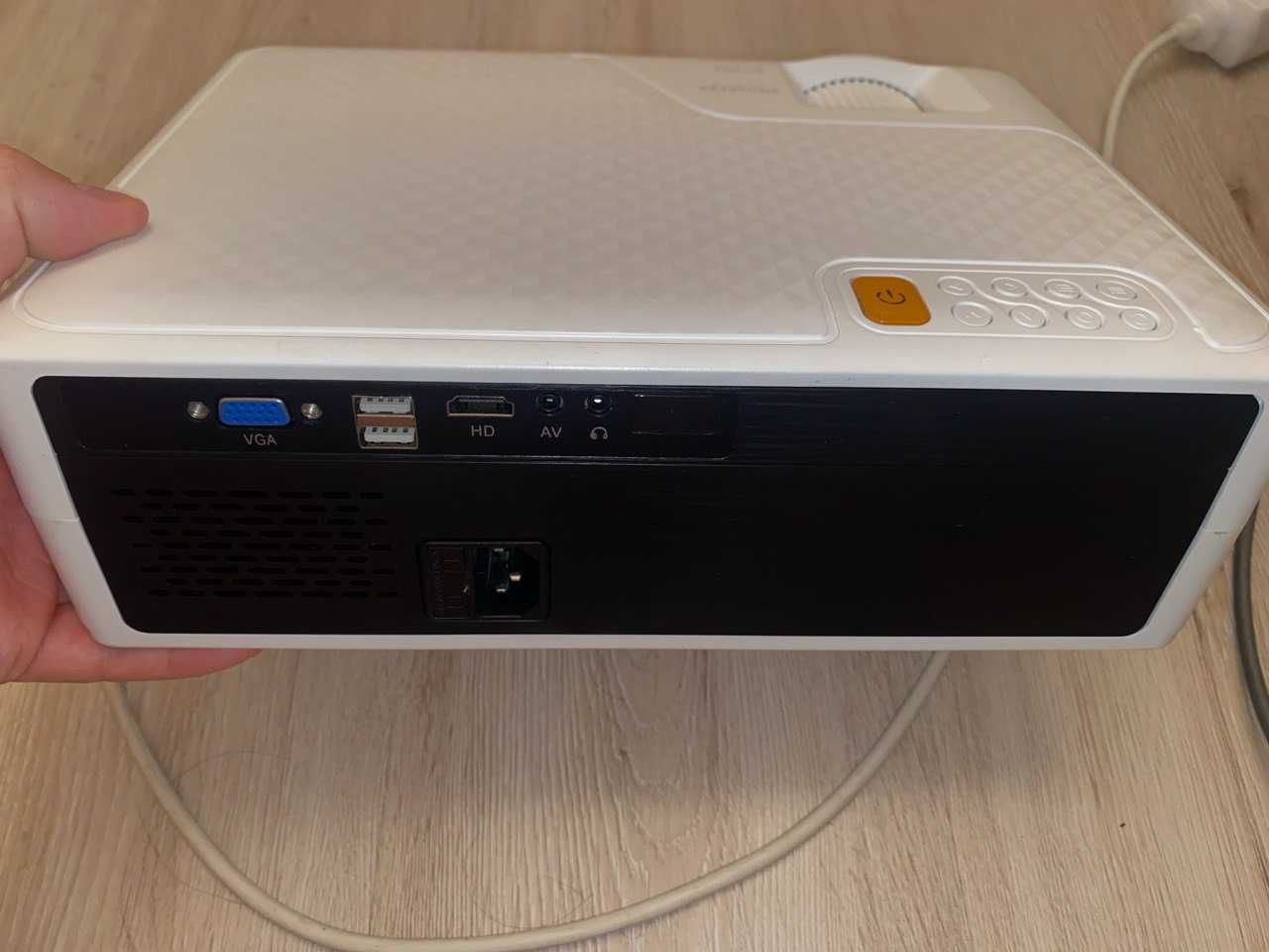 Проектор EVERYCOM YG625