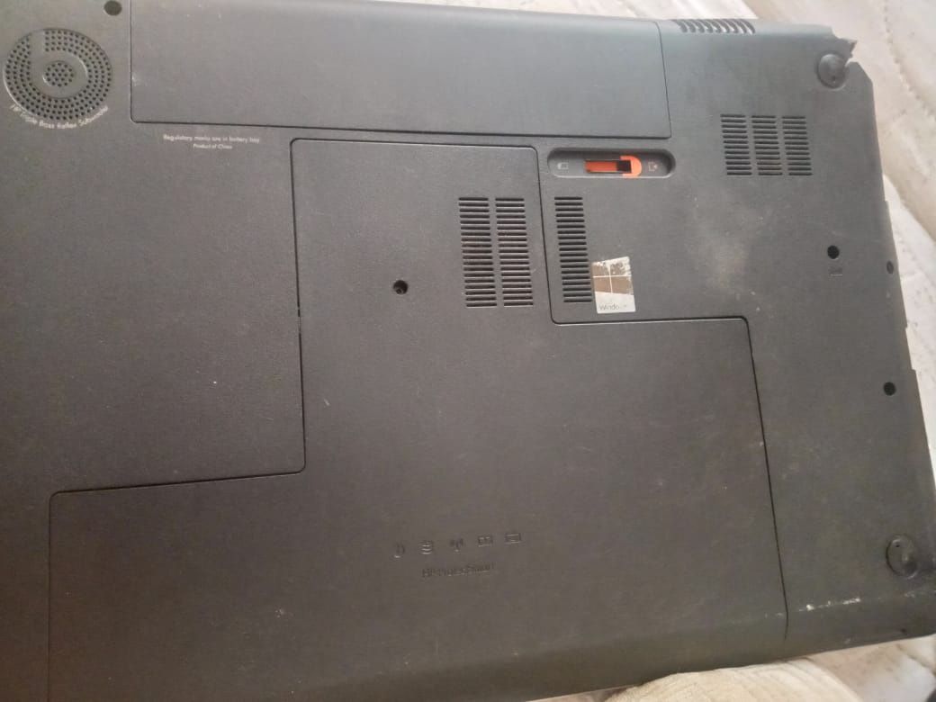 На запчасти - игровой ноутбук HP Envy dv7