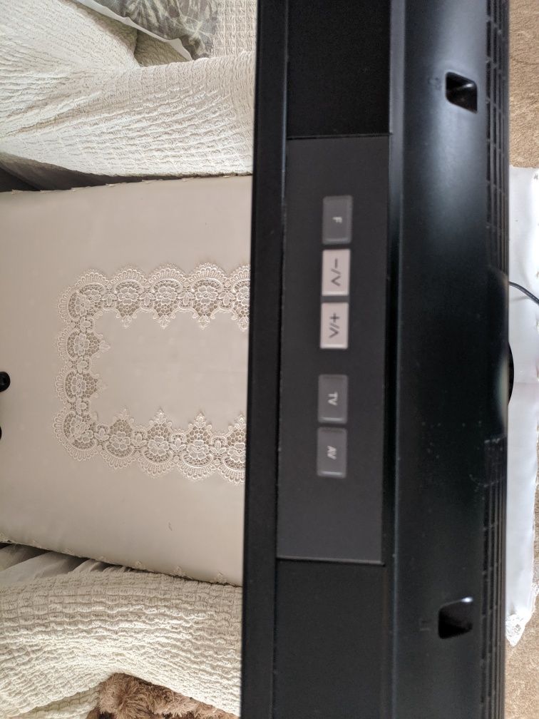 Телевизор Panasonic tx-r37lz70