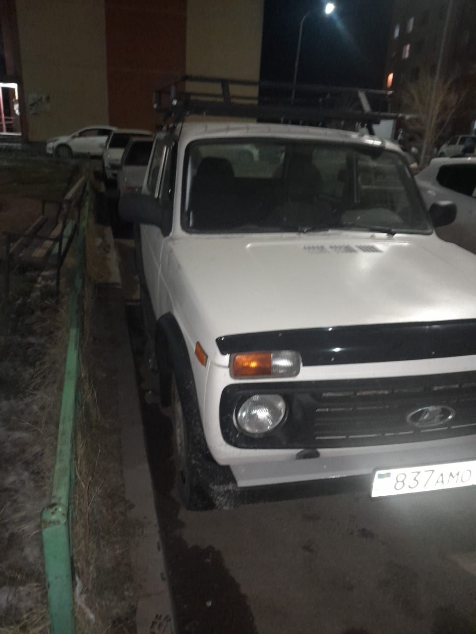 Продам машину лада 2121 урбан