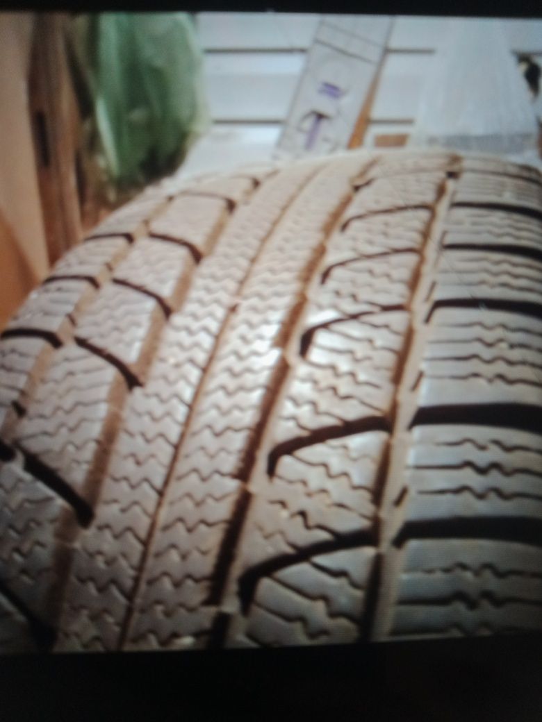 Шины зимние 155/70/R13.
