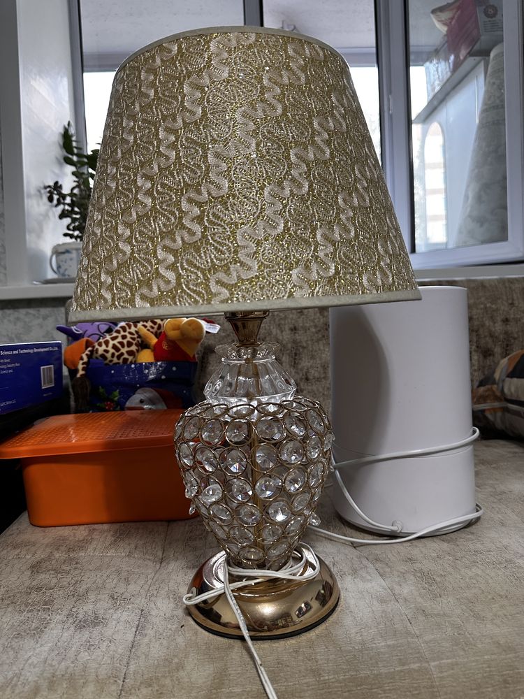 Светильник настольный