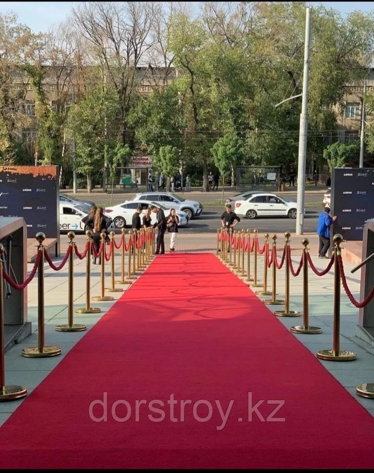 Аренда стоек ограждения с канатом, парфлексы,