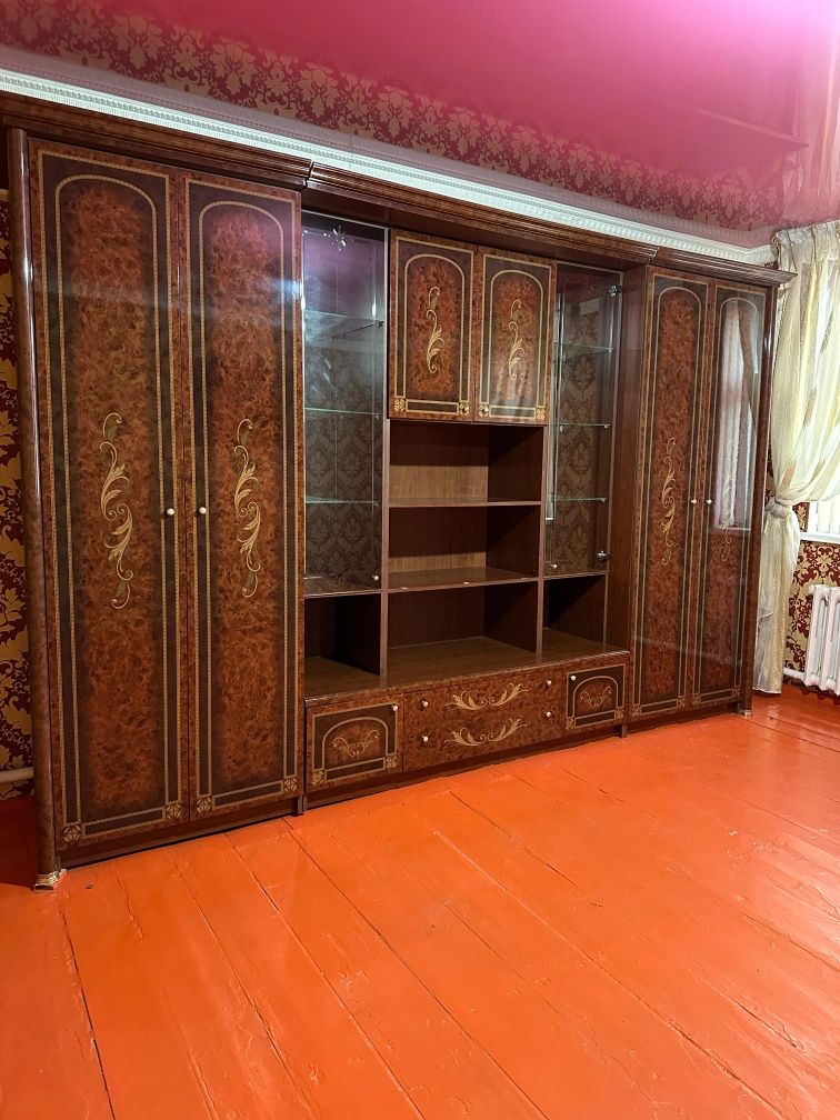 Мебель сервант для гостиной