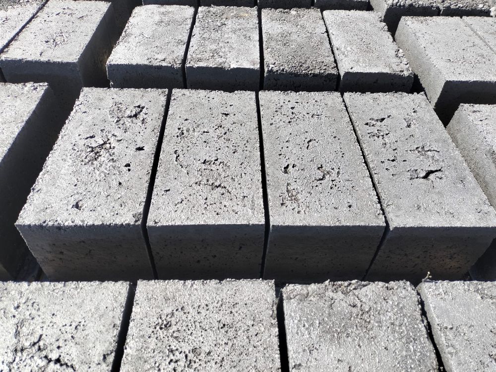 Шлакоблок полнотелый