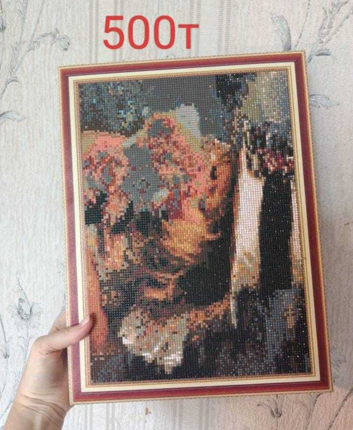 Продам вот такие картины цена указано на фото