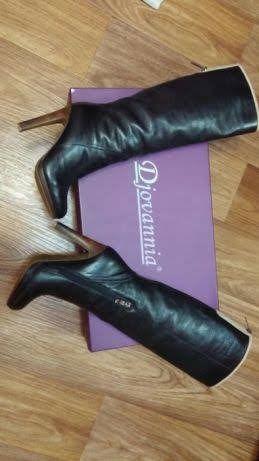 Продам кожанные сапоги