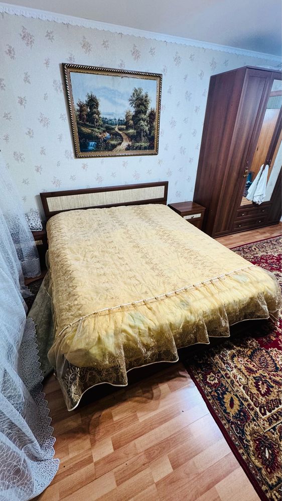 Продам двухспальную кровать