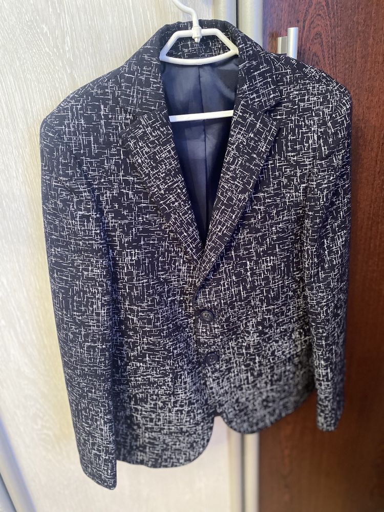 Продам новый пиджак