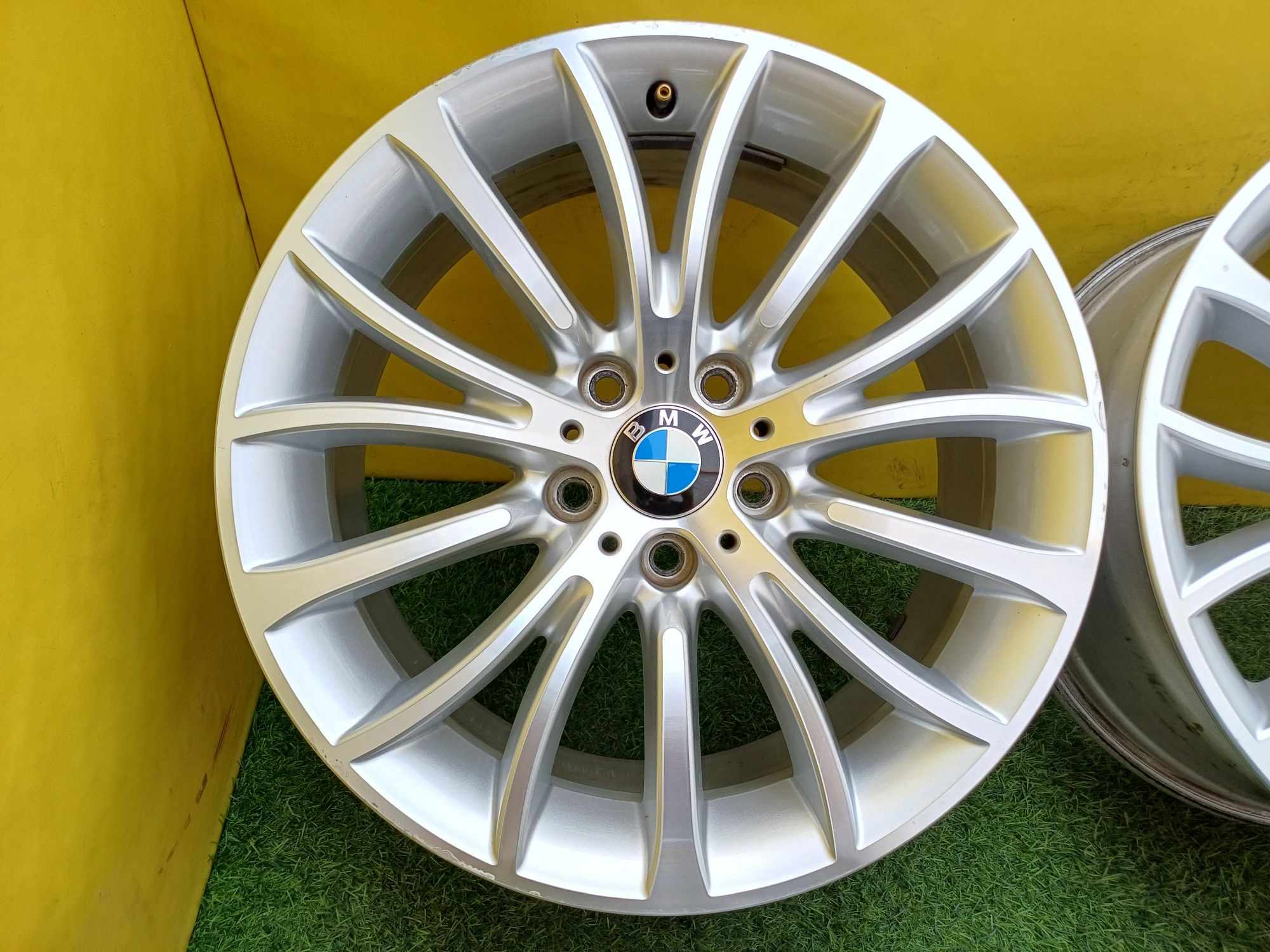 Диски R18 5x120 (Стиль 454) на BMW.