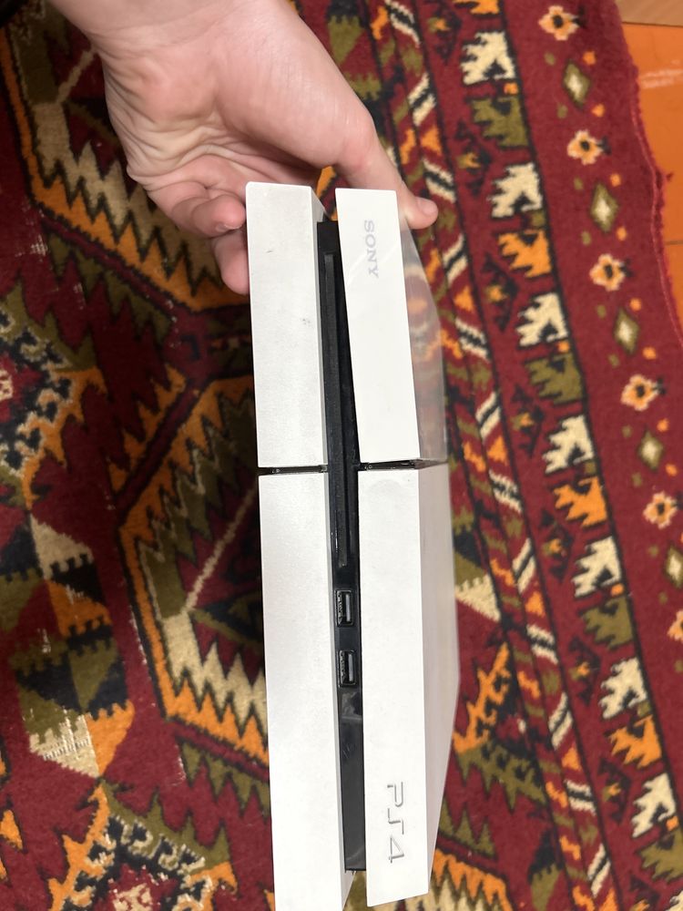 Плейстайшен 4 слим ,90к