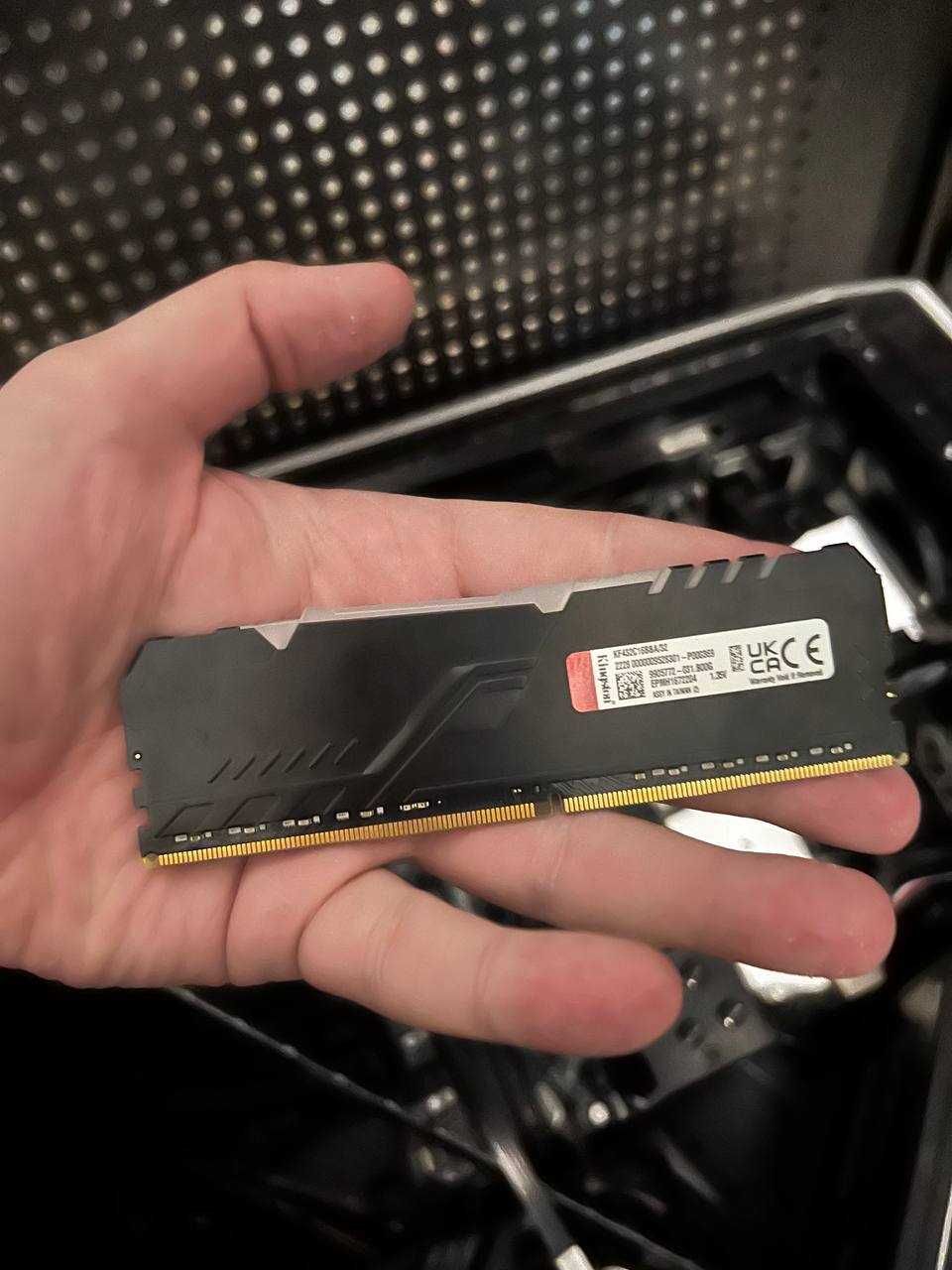 ОЗУ Kingston FURY Beast Black - KF430C15BBK4/32